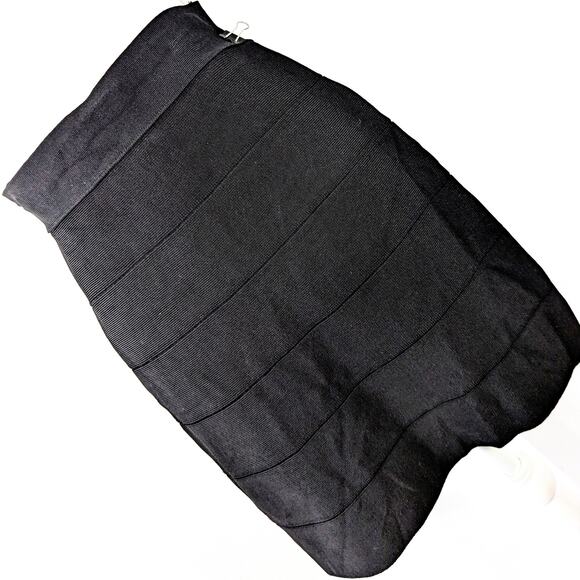 BEBE! SEXY ULTRA STRETCH & COMPRESS BODYCON BANDED SKIRT, BLACK! SZ L - Picture 1 of 8